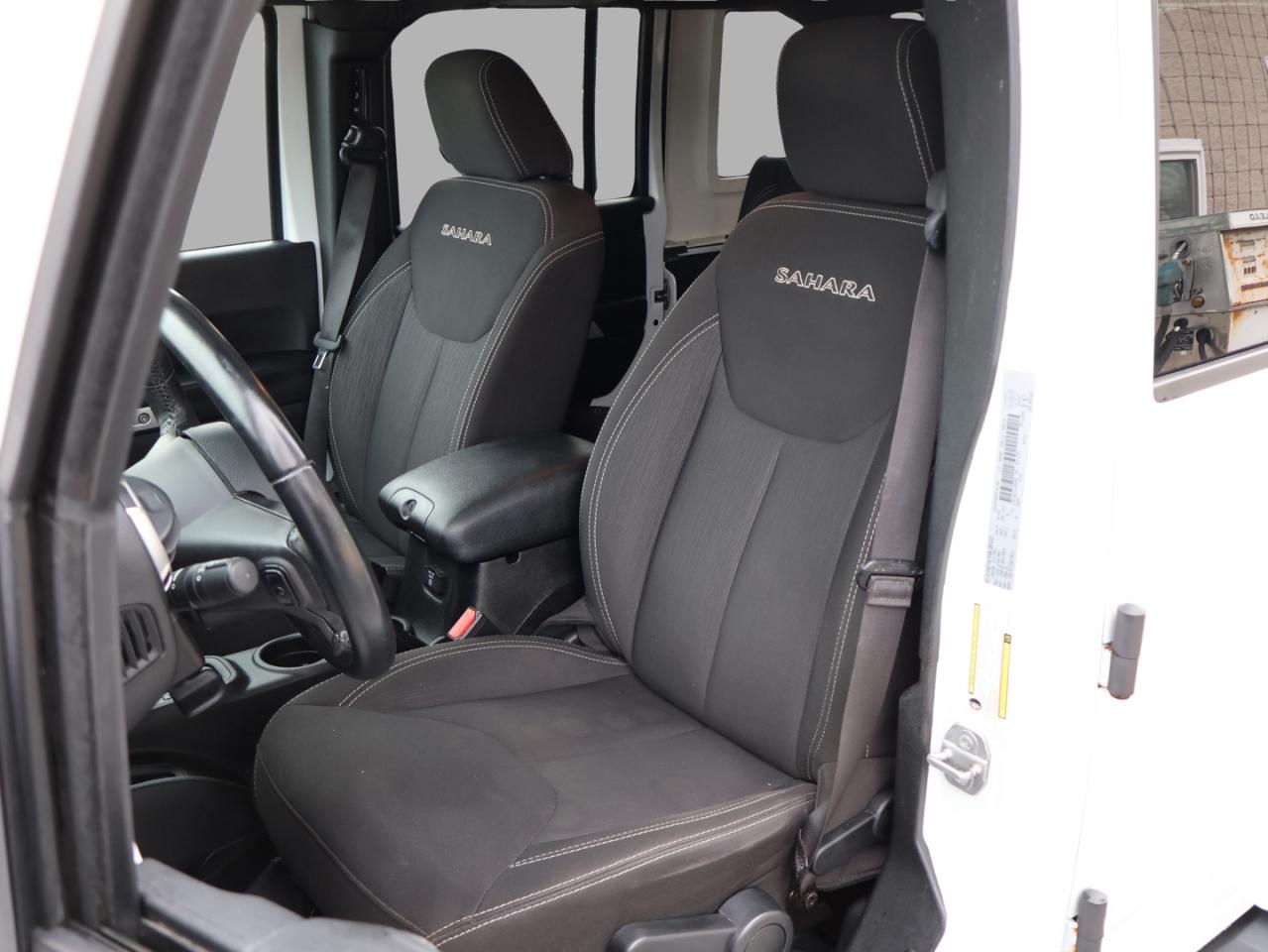 2017 Jeep Wrangler V6 UNLIMITED SAHARA 4WD CERTIFIED NAV BLUETOOTH CRUISE ALLOYS - Photo #13