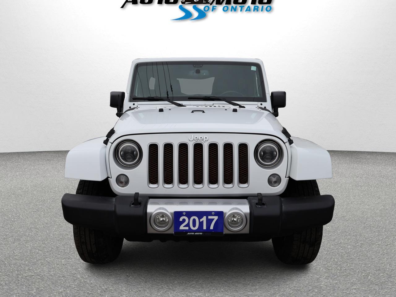 2017 Jeep Wrangler V6 UNLIMITED SAHARA 4WD CERTIFIED NAV BLUETOOTH CRUISE ALLOYS Photo