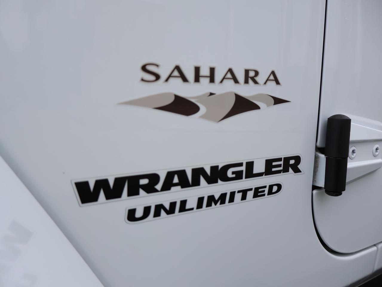 2017 Jeep Wrangler V6 UNLIMITED SAHARA 4WD CERTIFIED NAV BLUETOOTH CRUISE ALLOYS Photo