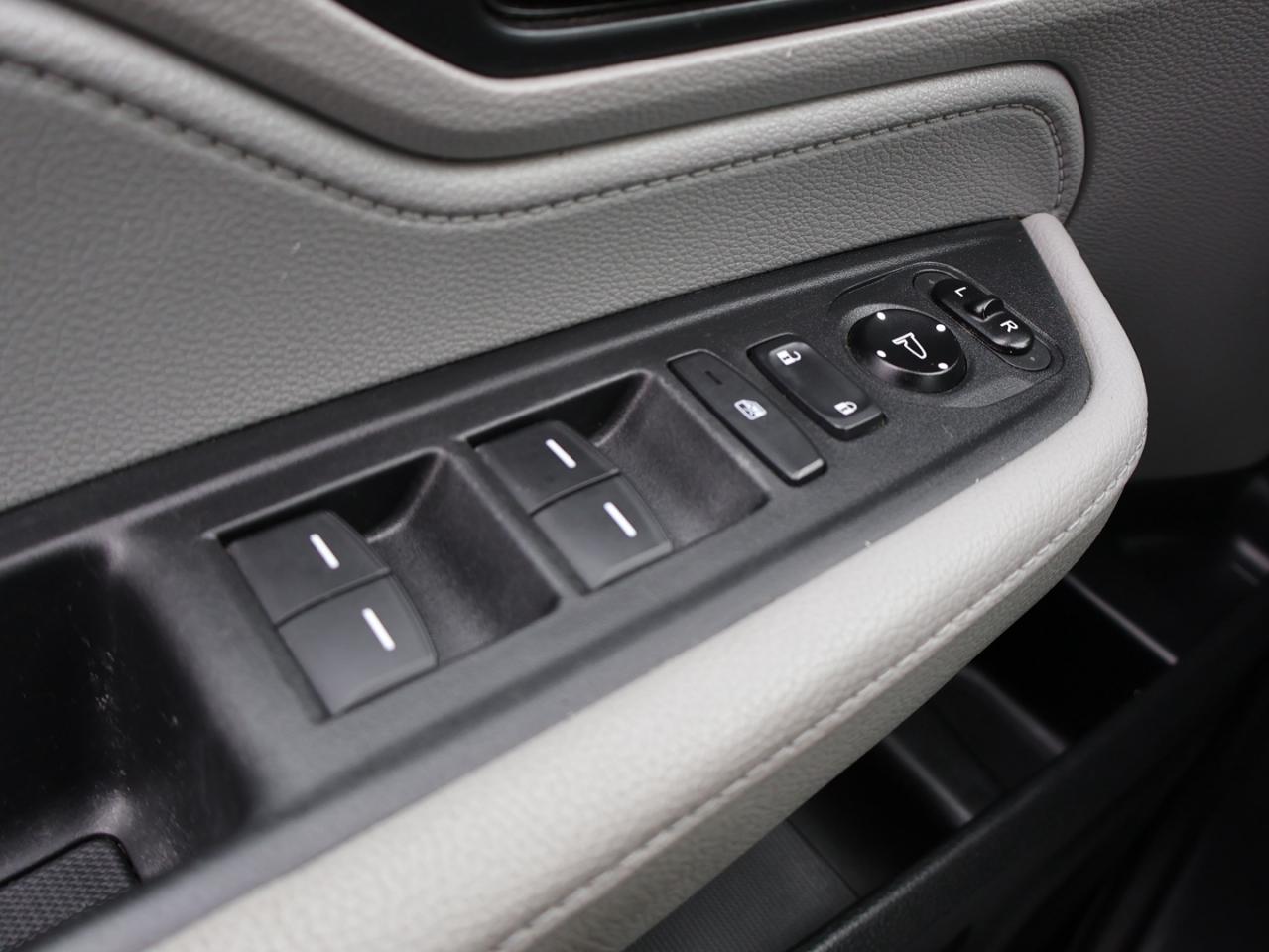 2018 Honda Odyssey EX CERTIFIED *HONDA MAINTAIN*8 SEATS* DVD CAMERA BLUETOOTH SUNROOF HEATED LANE DEPARTURE CRUISE ALLOYS - Photo #25