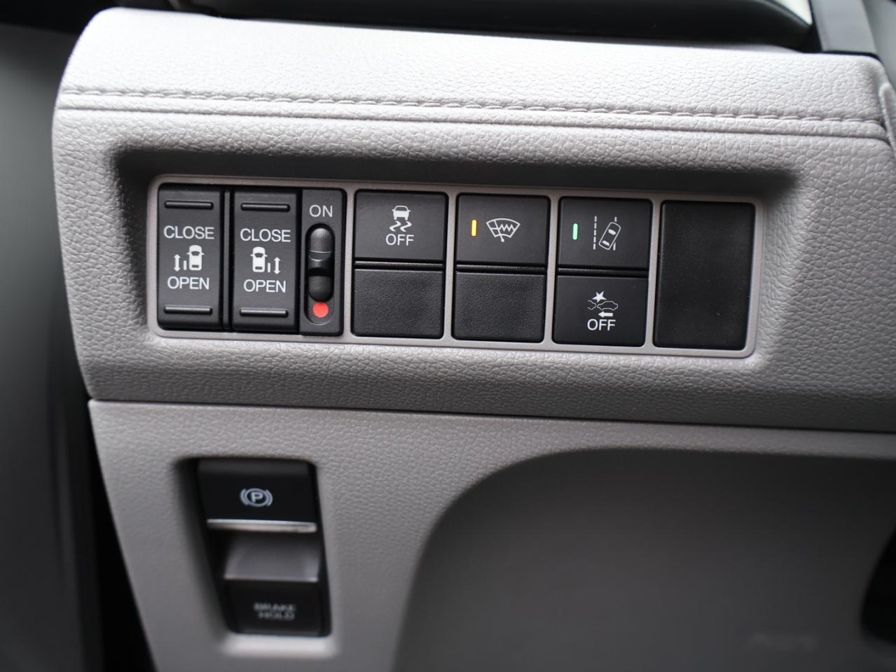 2018 Honda Odyssey EX CERTIFIED *HONDA MAINTAIN*8 SEATS* DVD CAMERA BLUETOOTH SUNROOF HEATED LANE DEPARTURE CRUISE ALLOYS - Photo #29