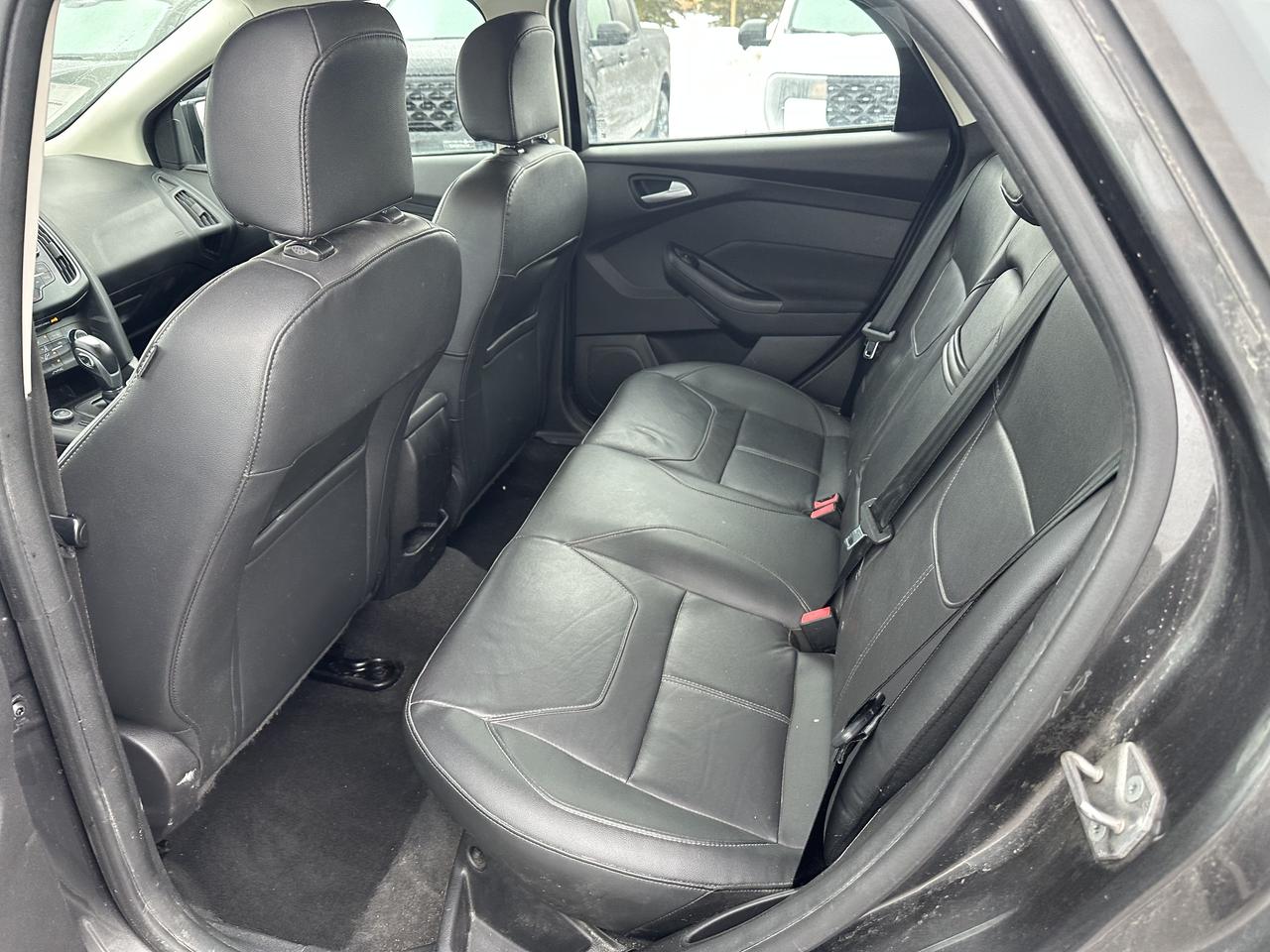 2015 Ford Focus SE Hatchback FWD Photo