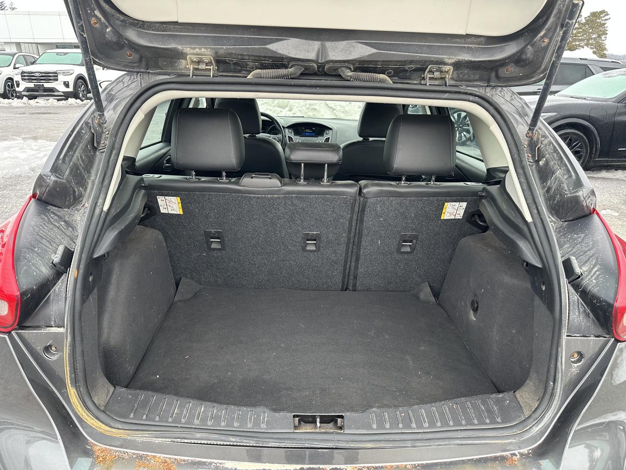 2015 Ford Focus SE Hatchback FWD Photo