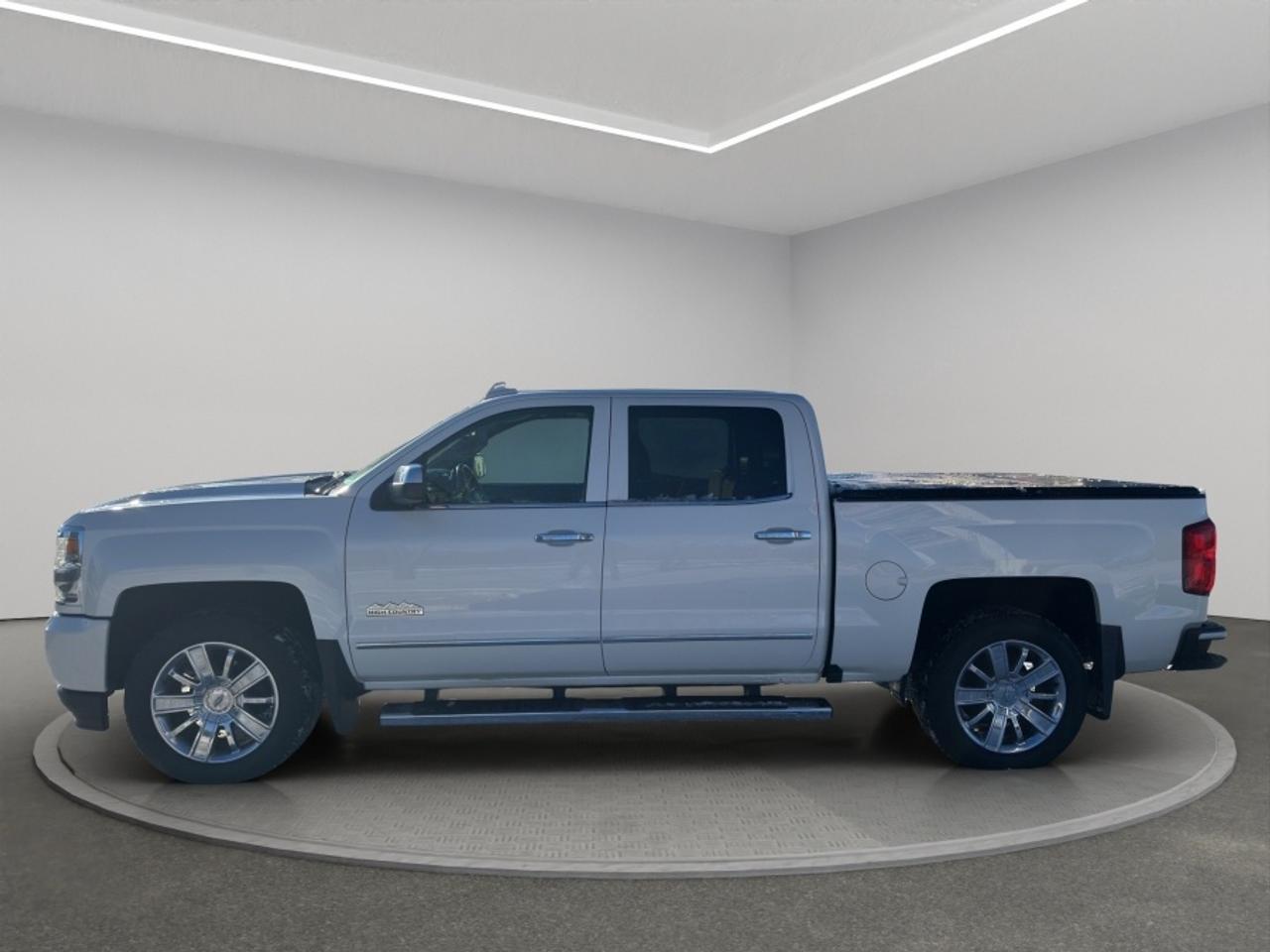 2018 Chevrolet Silverado 1500 High Country 4WD - Brown Leather - Bose - Sunroof - Nav - Clean Carfax Photo1