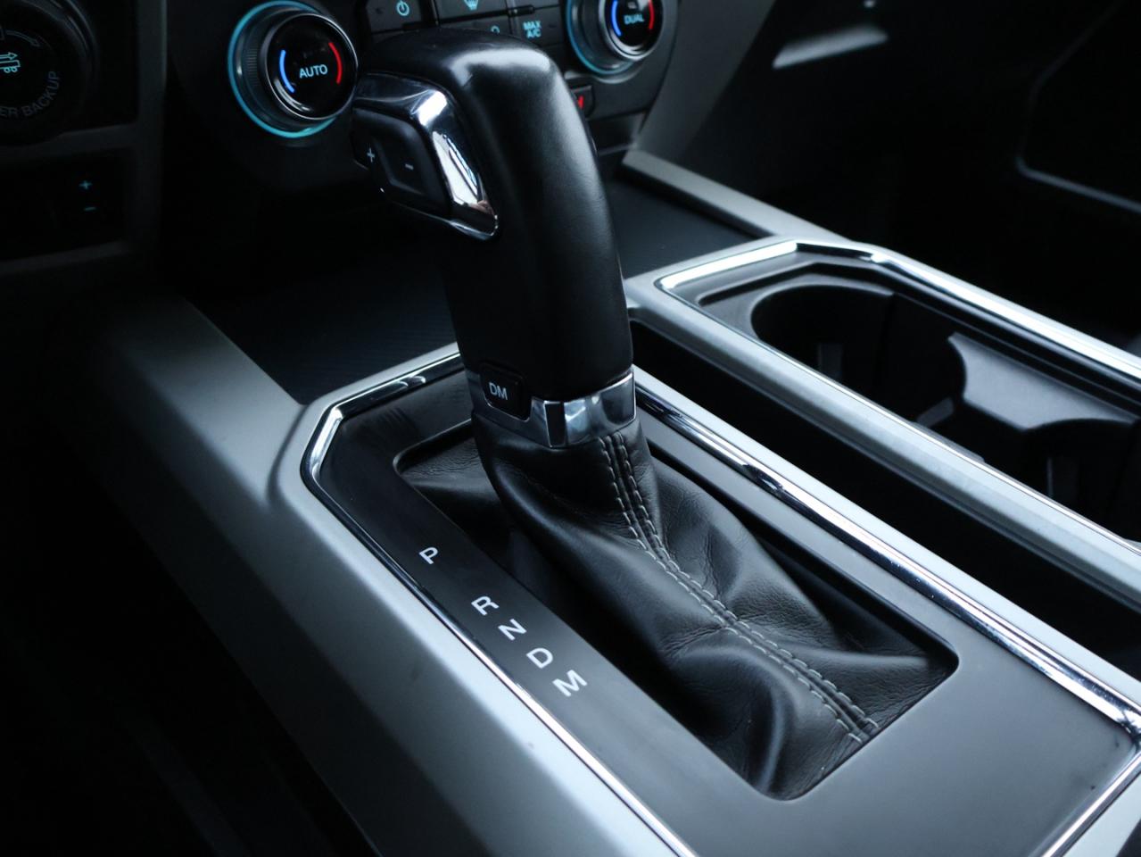 2019 Ford F-150 V8 LARIAT 4WD CERTIFIED *1 OWNER*ACCIDENT FREE* CAMERA NAV BLUETOOTH LEATHER COOL/HEAT SEAT/STEERING P.SENSORS CRUISE ALLOYS - Photo #19