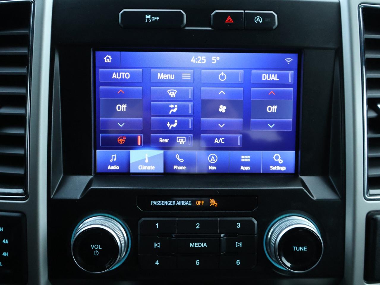 2019 Ford F-150 V8 LARIAT 4WD CERTIFIED *1 OWNER*ACCIDENT FREE* CAMERA NAV BLUETOOTH LEATHER COOL/HEAT SEAT/STEERING P.SENSORS CRUISE ALLOYS - Photo #22