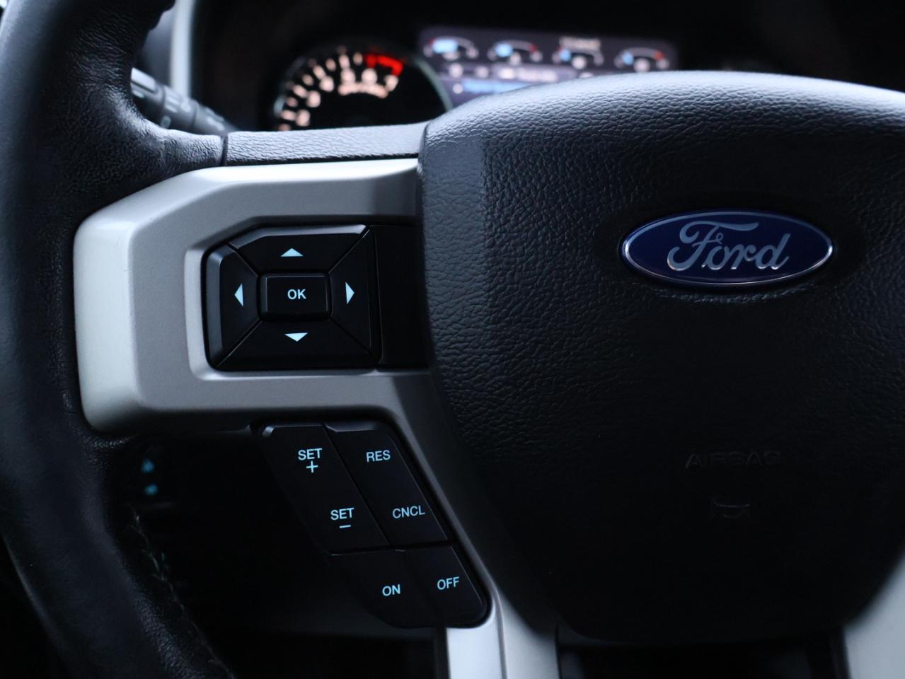 2019 Ford F-150 V8 LARIAT 4WD CERTIFIED *1 OWNER*ACCIDENT FREE* CAMERA NAV BLUETOOTH LEATHER COOL/HEAT SEAT/STEERING P.SENSORS CRUISE ALLOYS - Photo #33