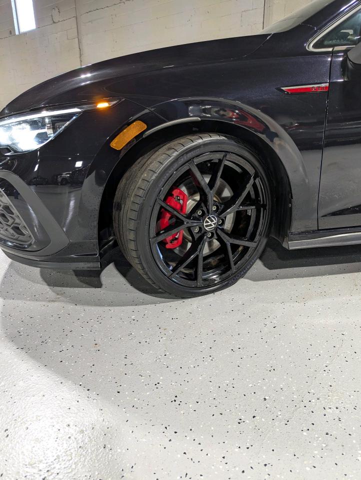 2024 Volkswagen Golf GTI 380 Autobahn Manual Photo