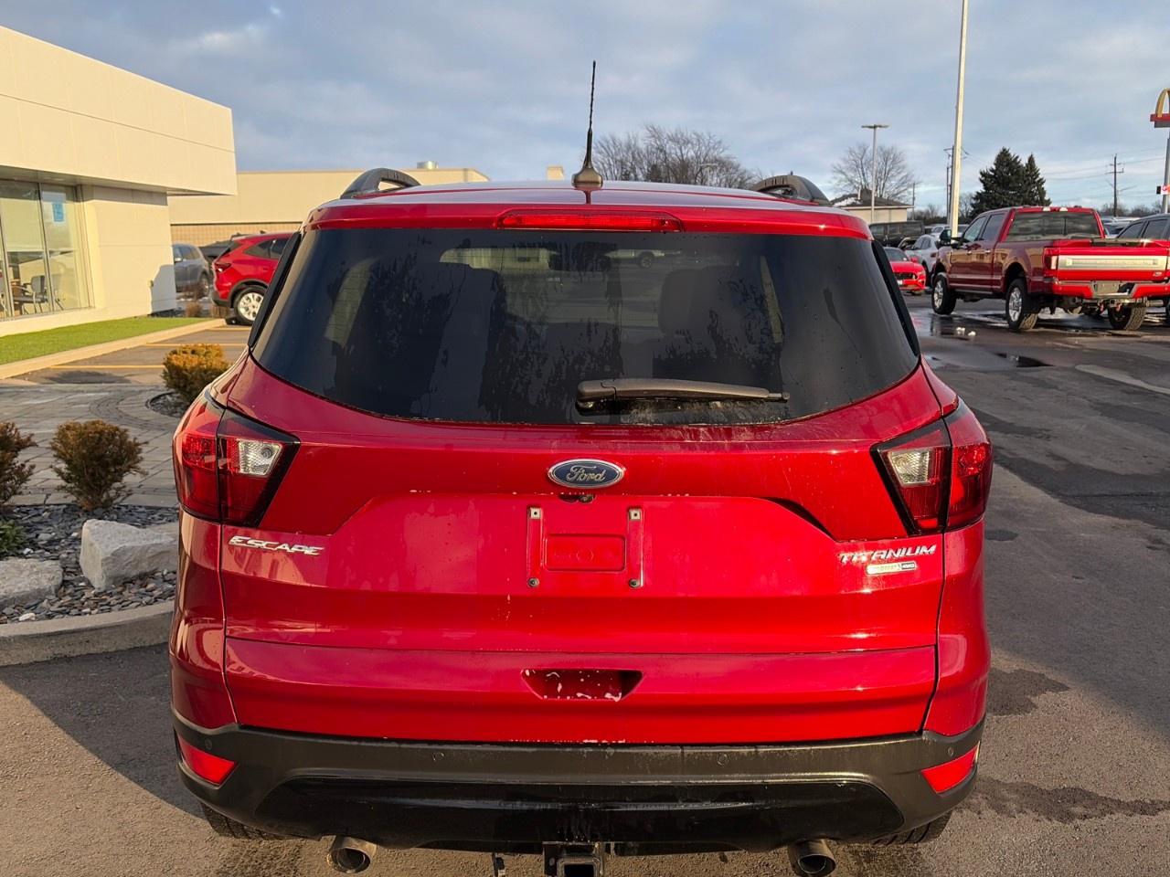 2019 Ford Escape Titanium 4WD Photo3