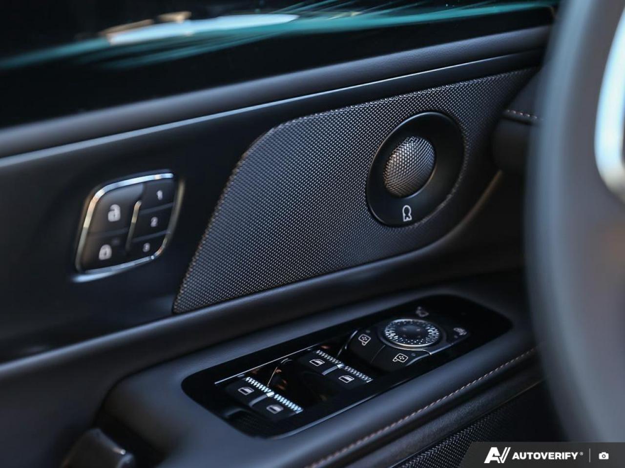 2025 Lincoln Nautilus Reserve 202A PKG | 360 CAMERA | HEATED STEERING WHEEL | JET APPEARANCE PKG | Photo