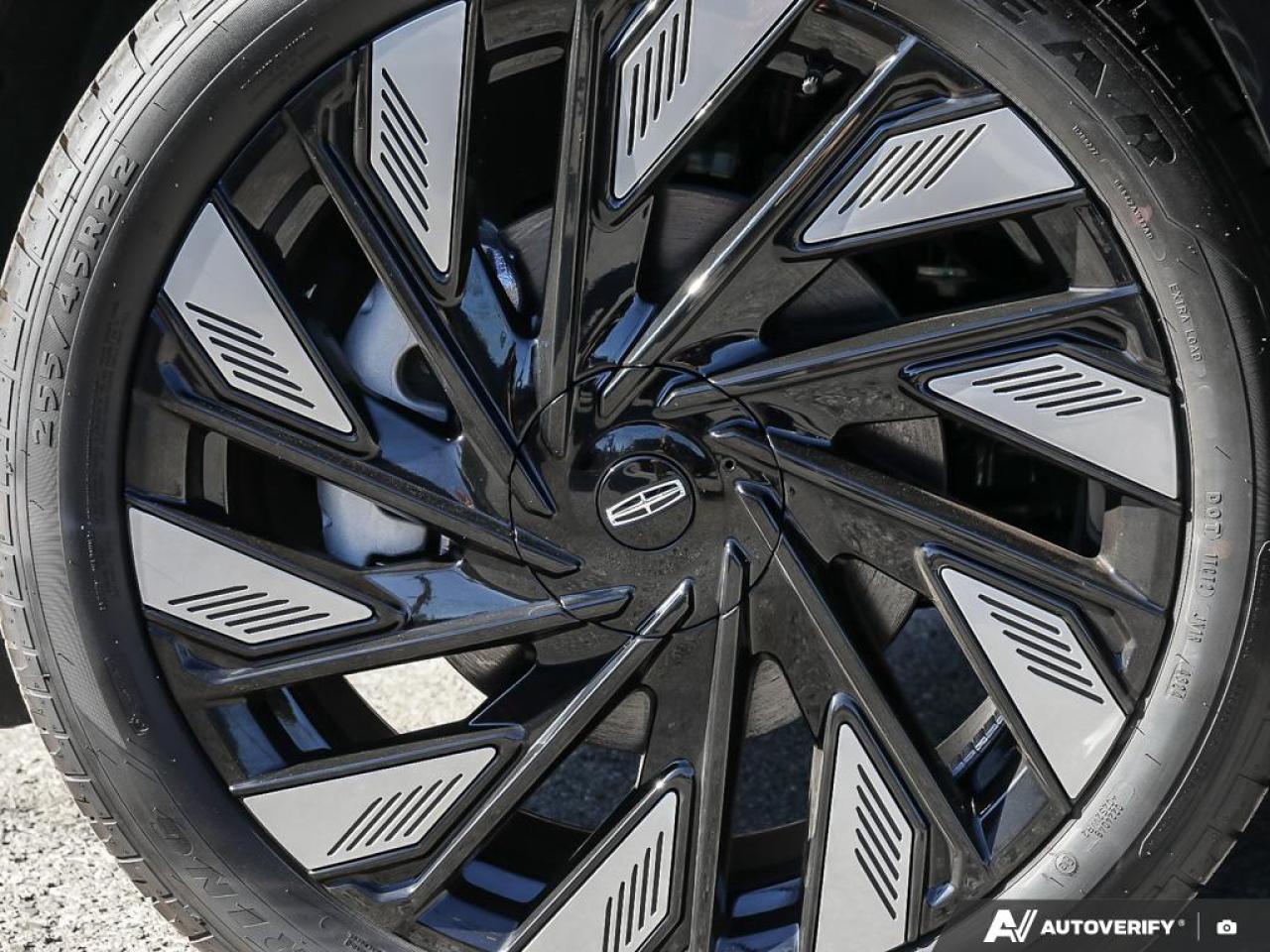 2025 Lincoln Nautilus Reserve 202A PKG | 360 CAMERA | HEATED STEERING WHEEL | JET APPEARANCE PKG | Photo