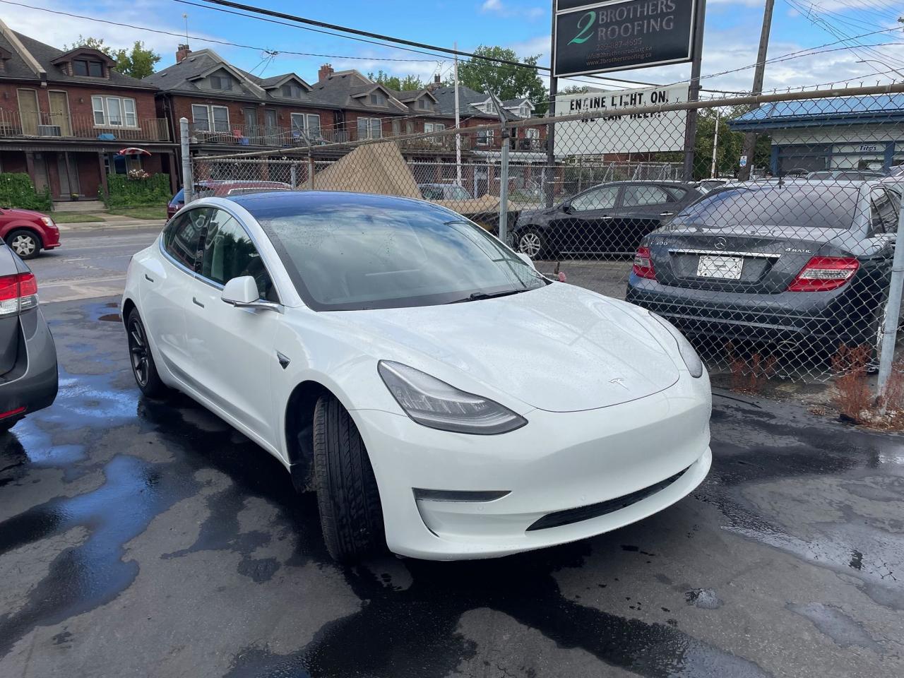 2020 Tesla Model 3 Standard Range Plus *TOW HITCH, NAV, BACKUP CAM* - Photo #3