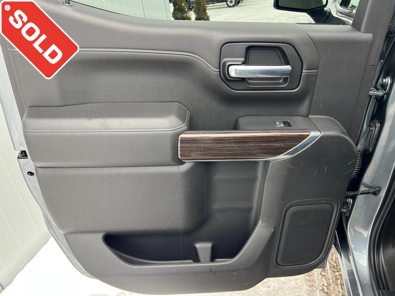 2021 Chevrolet Silverado 1500 LT Trail Boss One Owner | Trail Boss | Leather | Sunroof | 18" Wheels Photo