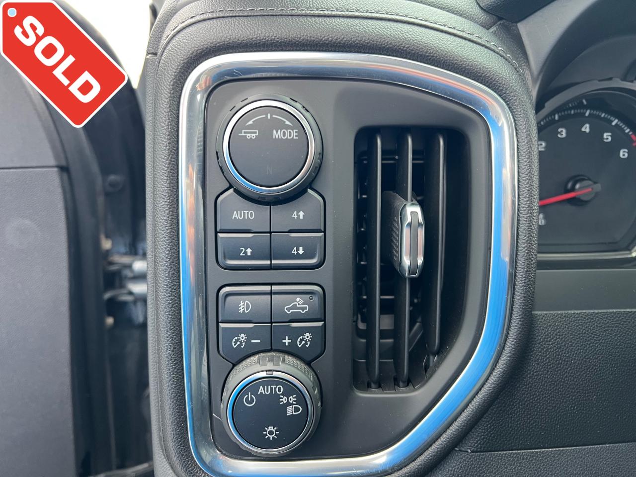 2021 Chevrolet Silverado 1500 LT Trail Boss One Owner | Trail Boss | Leather | Sunroof | 18" Wheels Photo