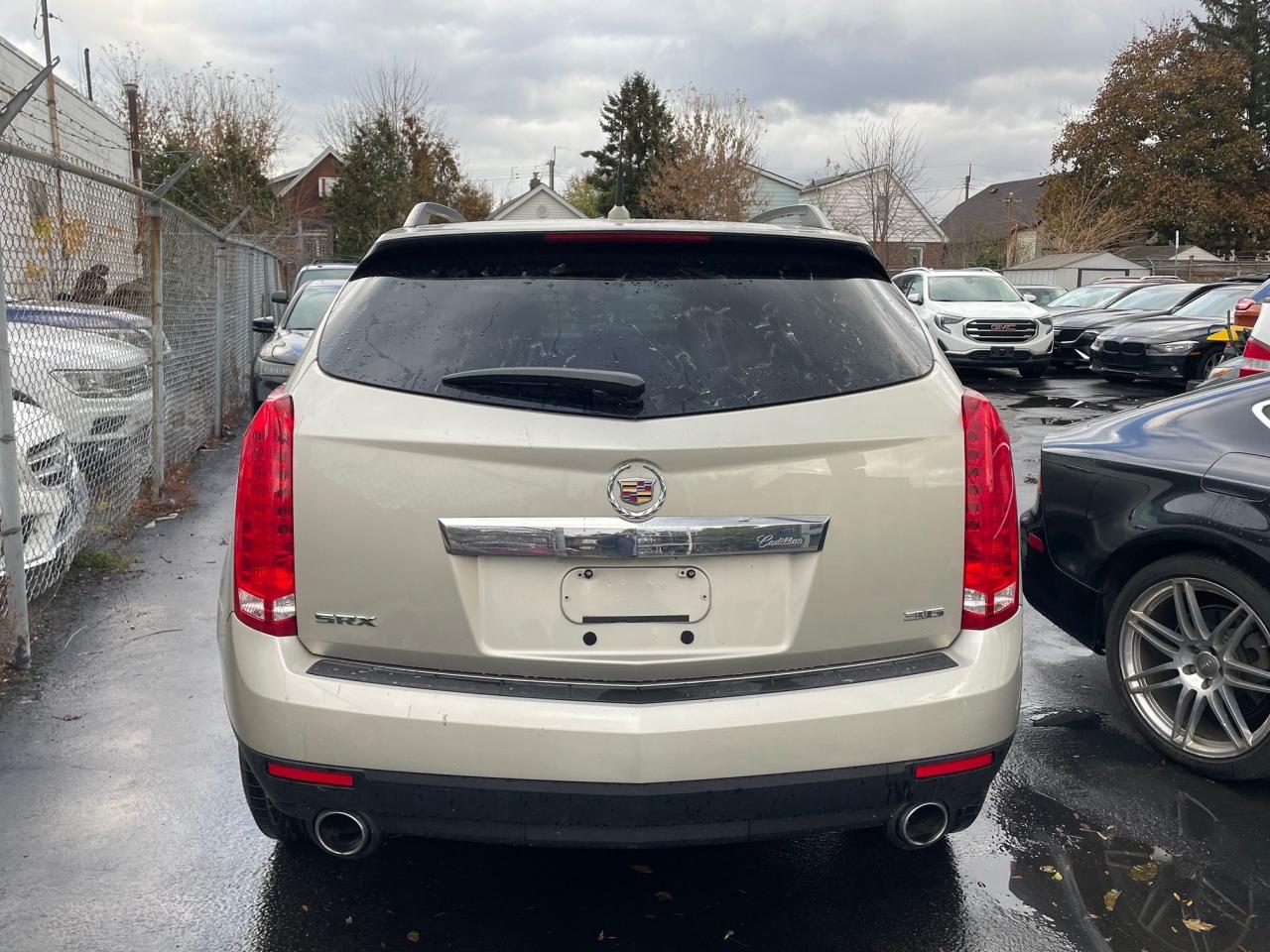 2013 Cadillac SRX Leather Collection *SAFETY,MOONROOF, HEATED SEATS* Photo4