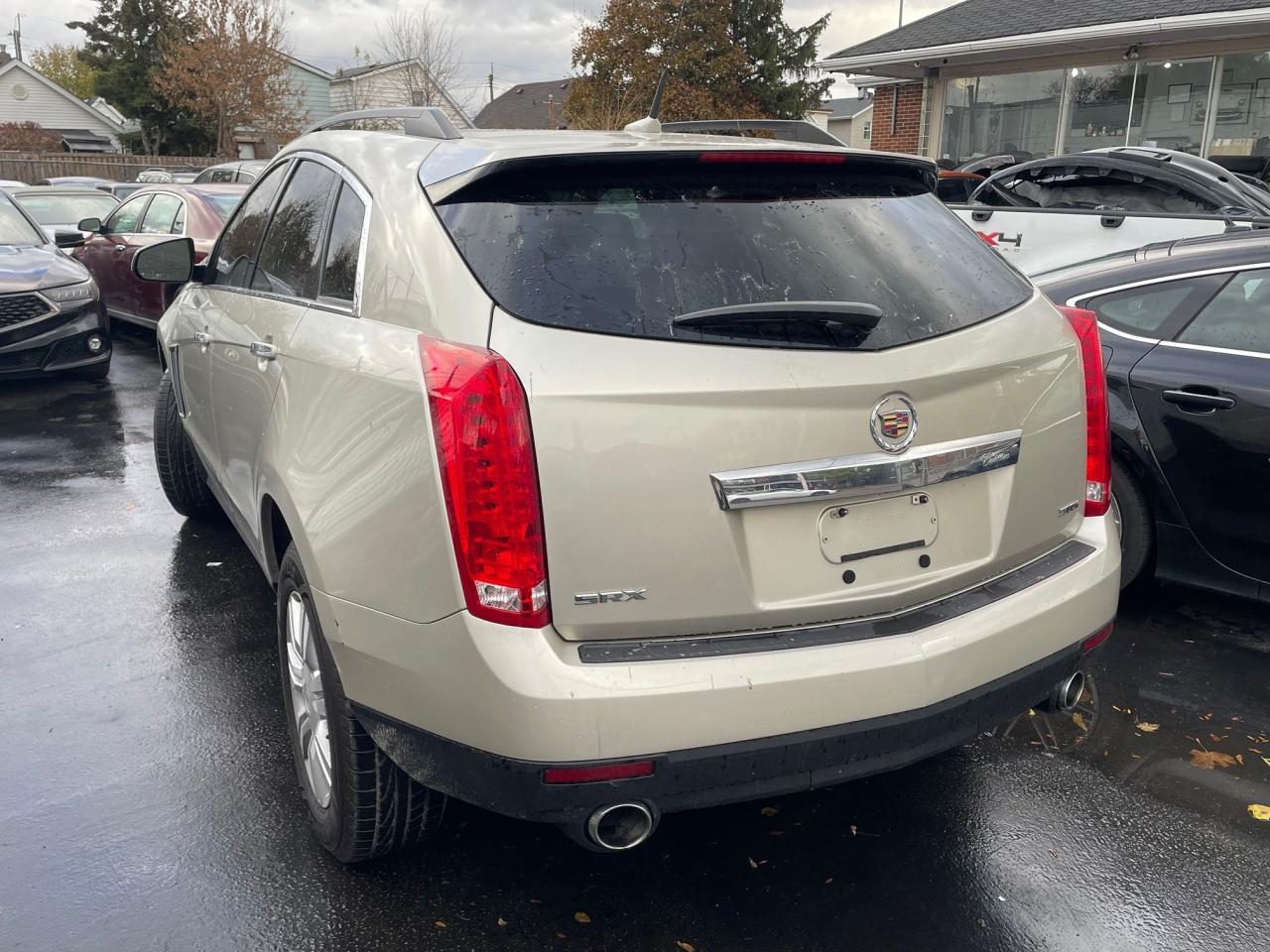 2013 Cadillac SRX Leather Collection *SAFETY,MOONROOF, HEATED SEATS* - Photo #6