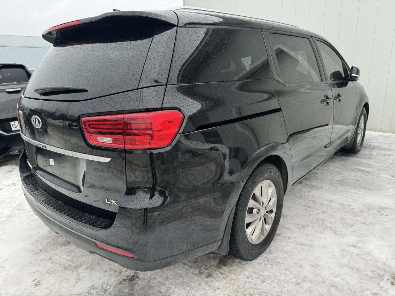 2019 Kia Sedona LX+ Photo3