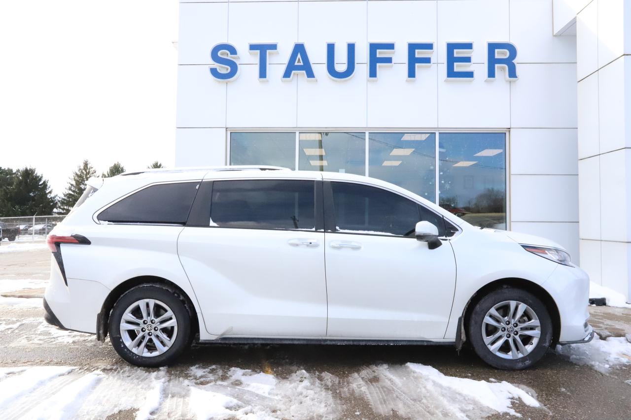 2022 Toyota Sienna LIMITED 7-Passenger AWD Photo