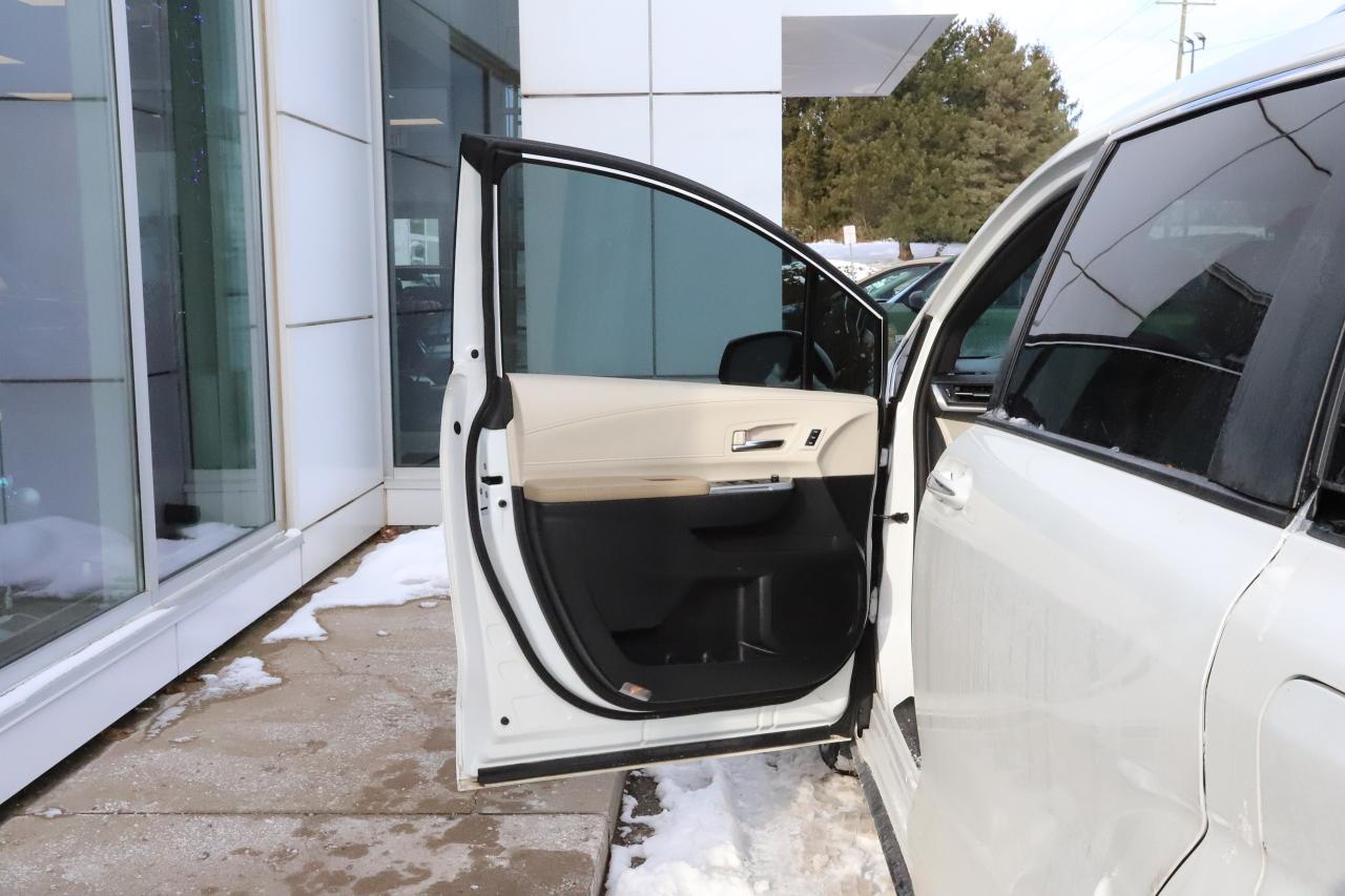 2022 Toyota Sienna LIMITED 7-Passenger AWD Photo