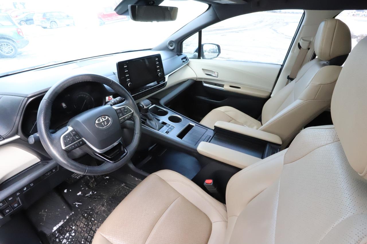 2022 Toyota Sienna LIMITED 7-Passenger AWD Photo