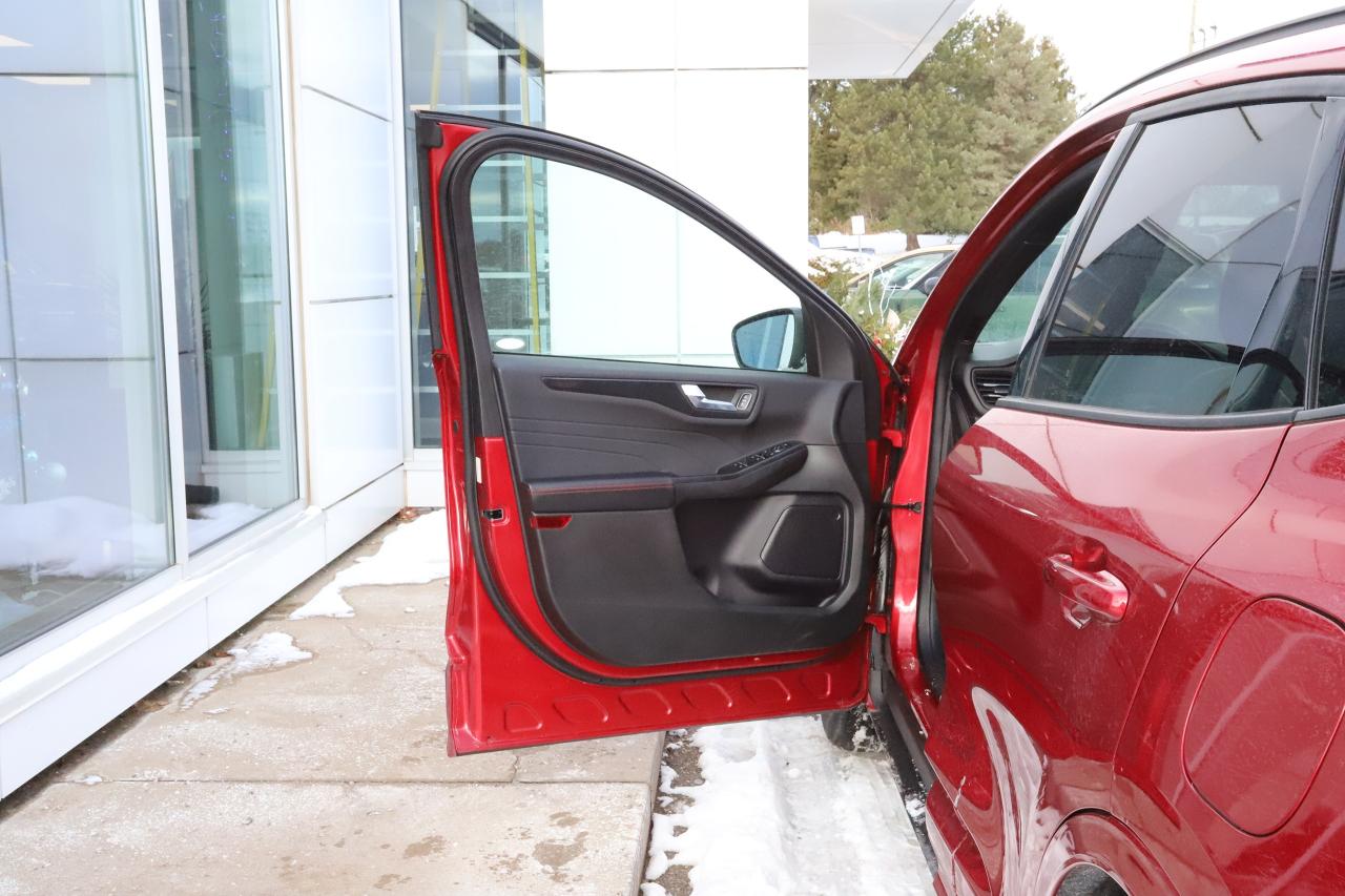 2024 Ford Escape ST-Line AWD Photo