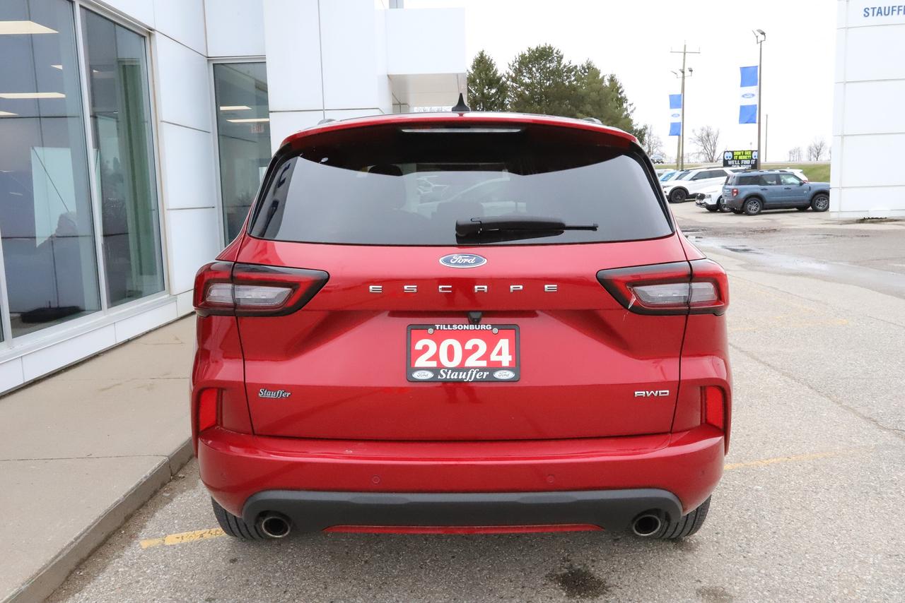2024 Ford Escape ST-Line AWD Photo4