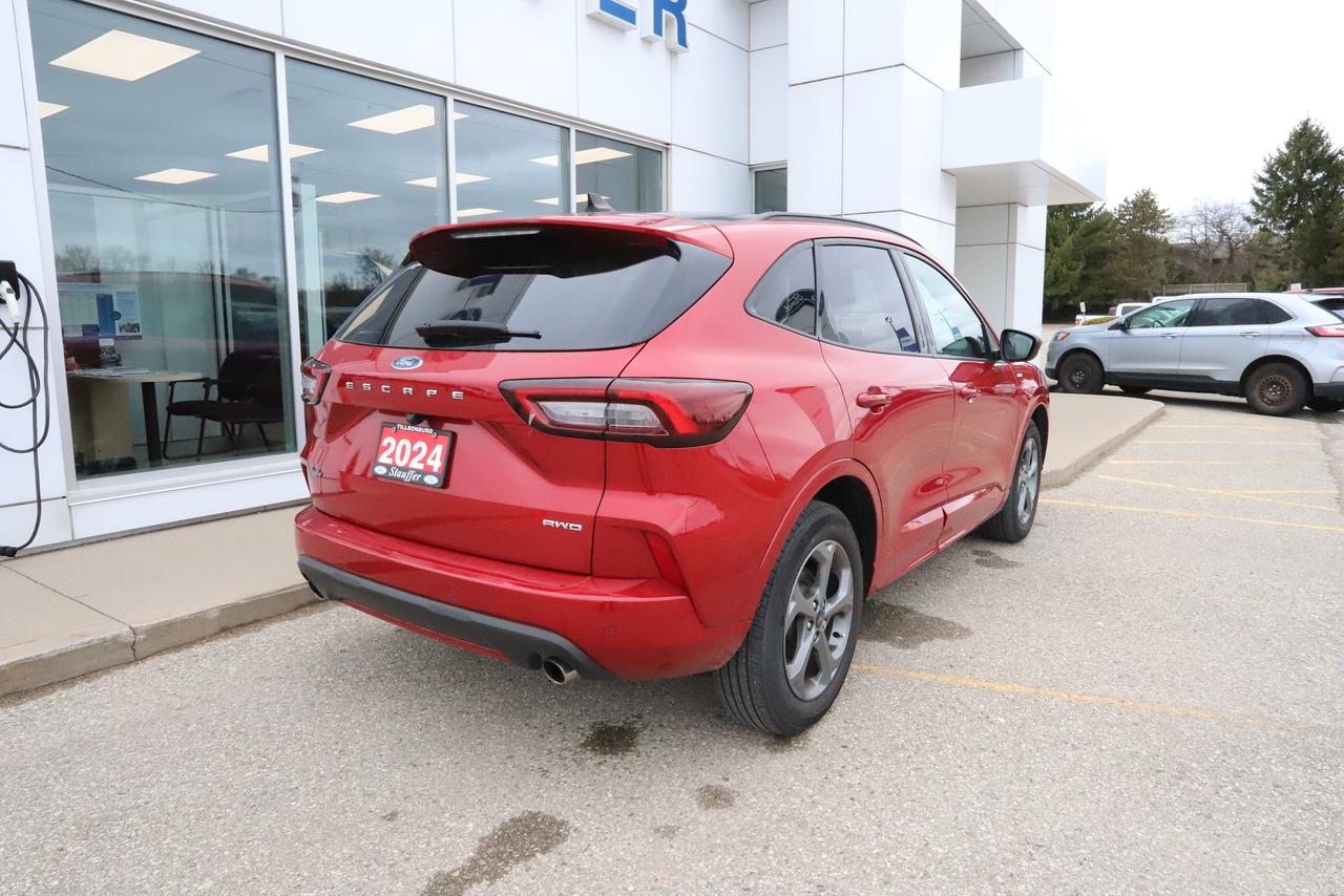 2024 Ford Escape ST-Line AWD Photo3