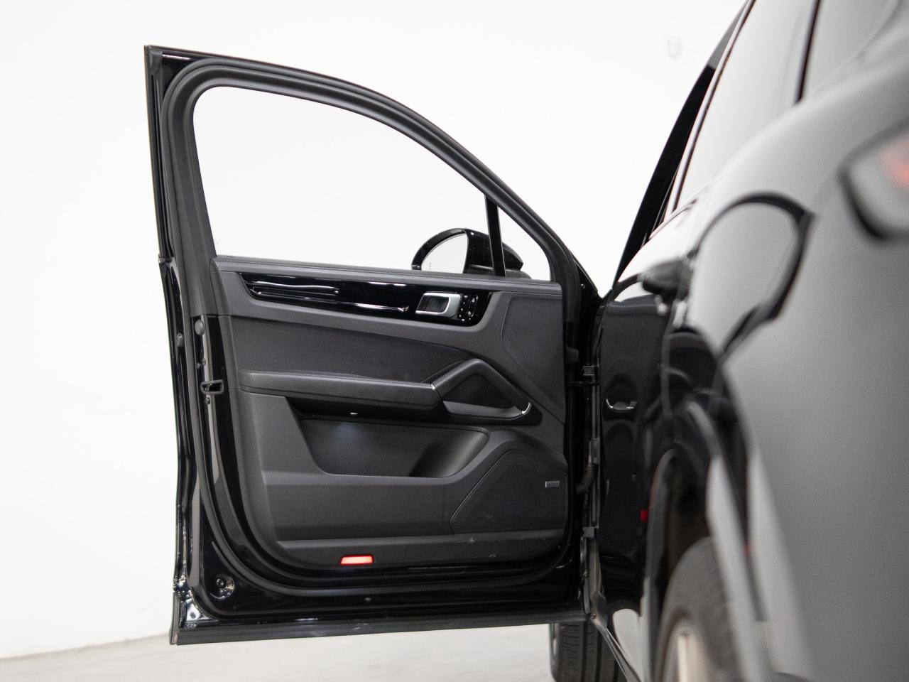 2021 Porsche Cayenne S | PREMIUM PLUS & ASSISTANCE PKG | BOSE | 21 IN Photo