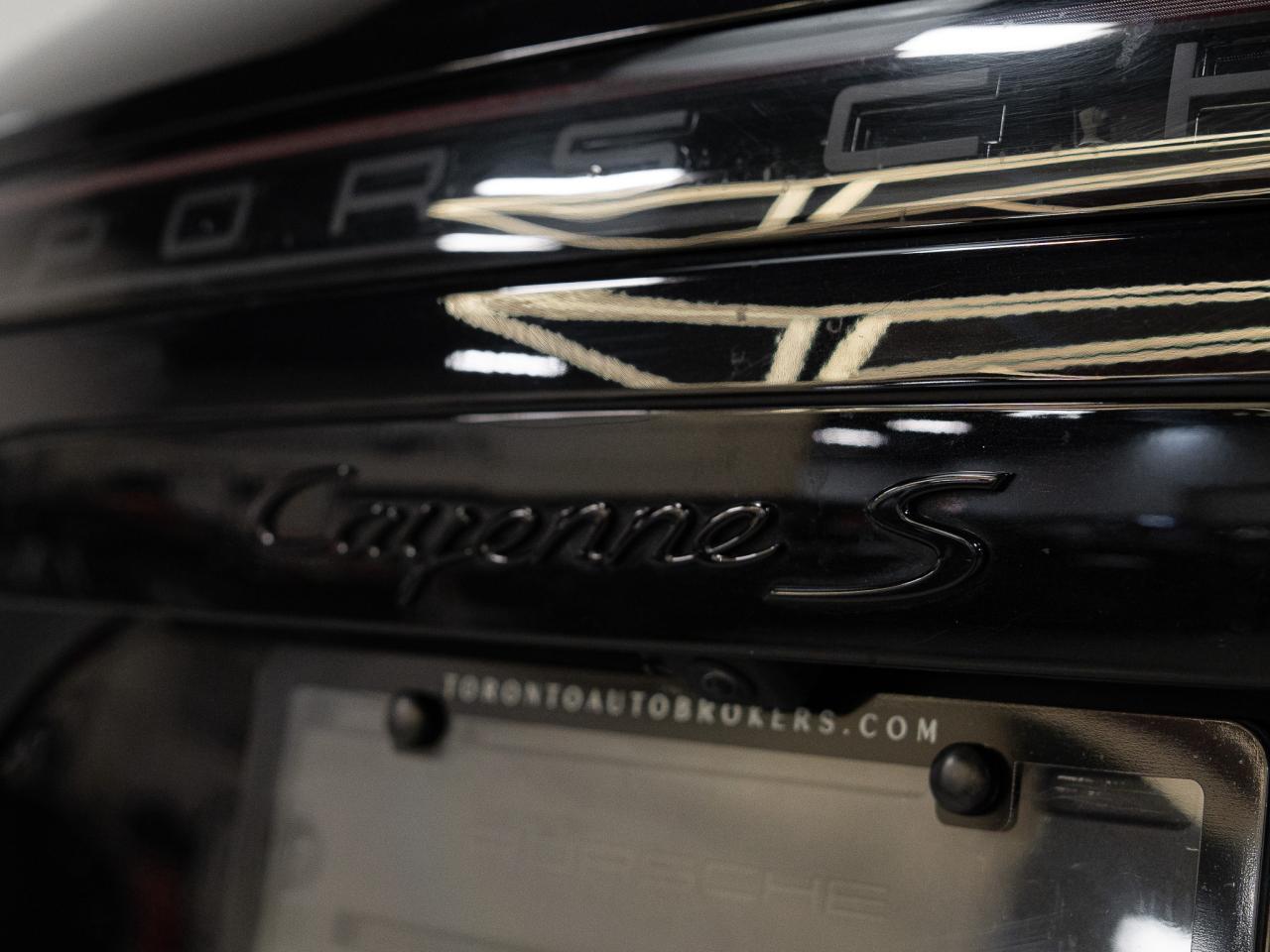 2021 Porsche Cayenne S | PREMIUM PLUS & ASSISTANCE PKG | BOSE | 21 IN Photo