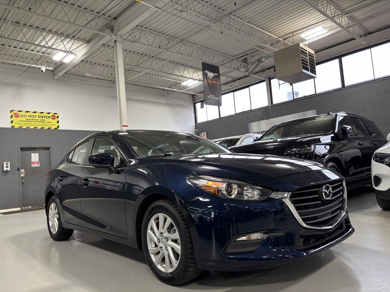 2018 Mazda MAZDA3 GS|AUTOMATIC|SKYACTIV|SUNROOF|HEATEDSEATS|BACKCAM| - Photo #2