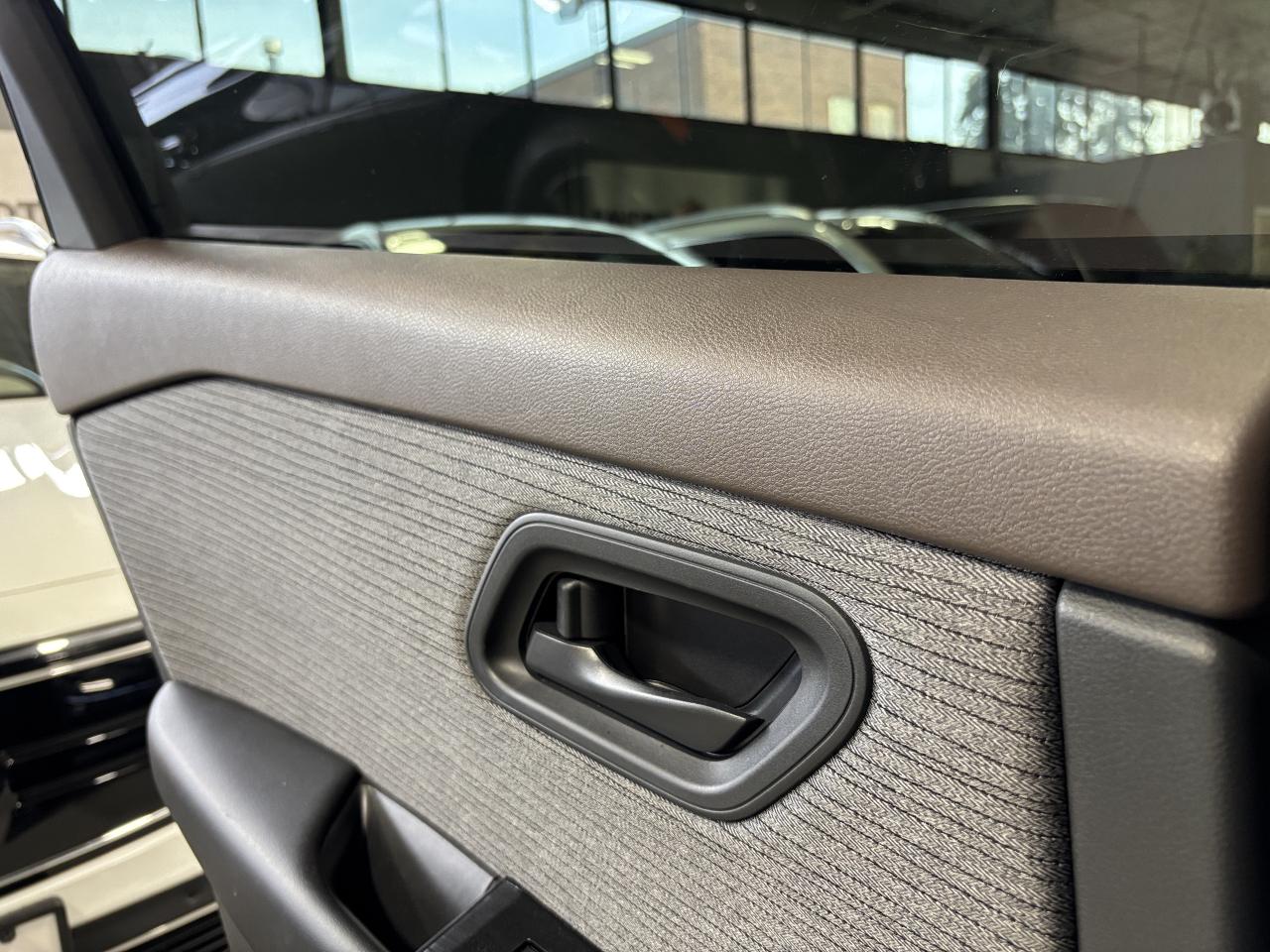 2023 Nissan Rogue S AWD|HEATEDSEATS|BACKUPCAMERA|MULTITERRAINMODES|+ - Photo #8