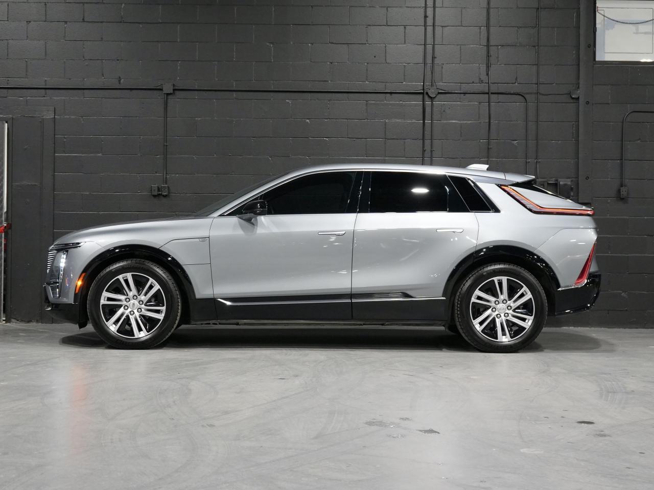 2024 Cadillac LYRIQ AWD| DRIVE ASSIST| PANO| READY FOR PICK UP Photo