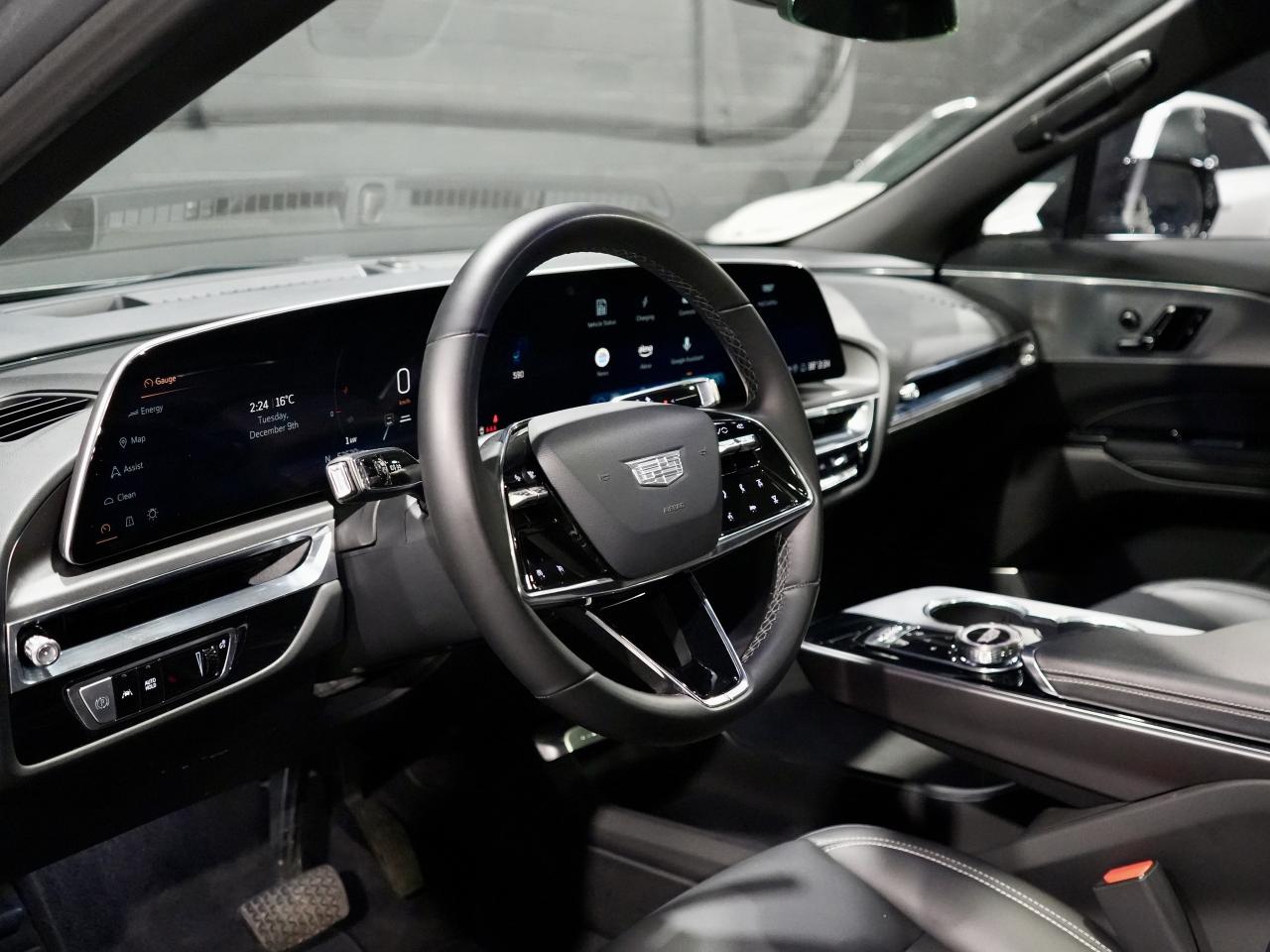 2024 Cadillac LYRIQ AWD| DRIVE ASSIST| PANO| READY FOR PICK UP Photo