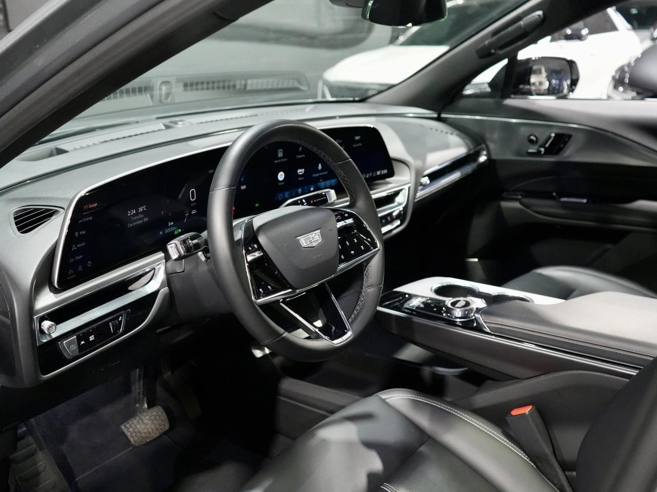 2024 Cadillac LYRIQ AWD| DRIVE ASSIST| PANO| READY FOR PICK UP Photo