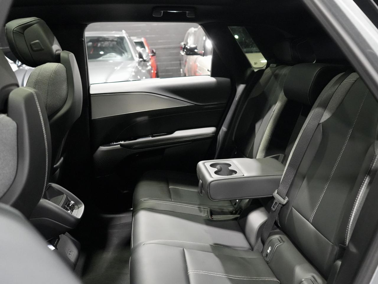 2024 Cadillac LYRIQ AWD| DRIVE ASSIST| PANO| READY FOR PICK UP Photo