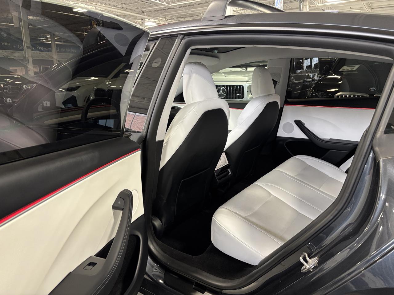 2024 Tesla Model 3 RWD|FRONTPPF|WHITELEATHER|AMBIENT|REARSCREEN|NAV|+ - Photo #10