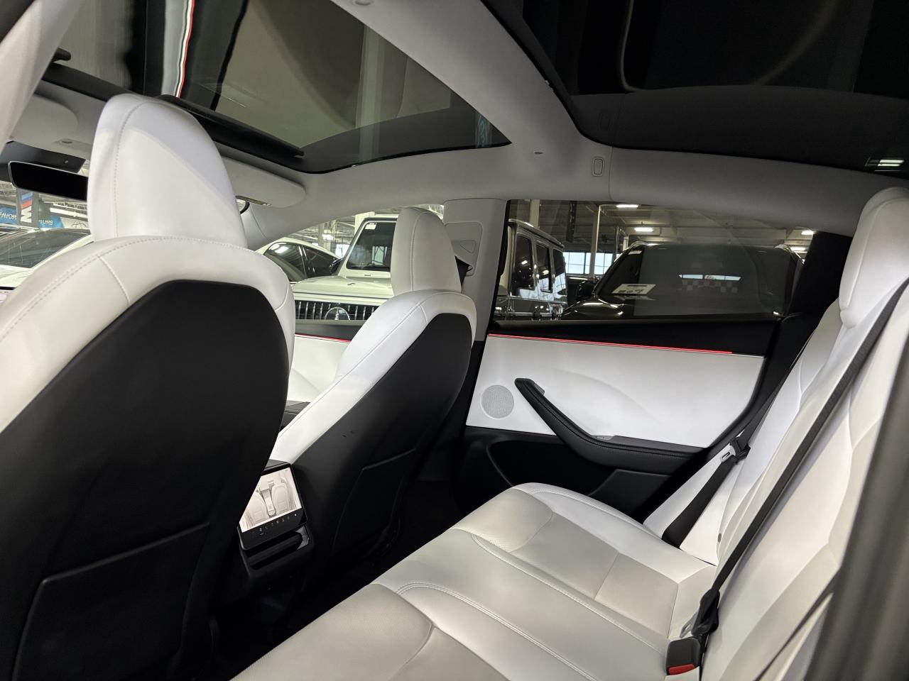 2024 Tesla Model 3 RWD|FRONTPPF|WHITELEATHER|AMBIENT|REARSCREEN|NAV|+ - Photo #11