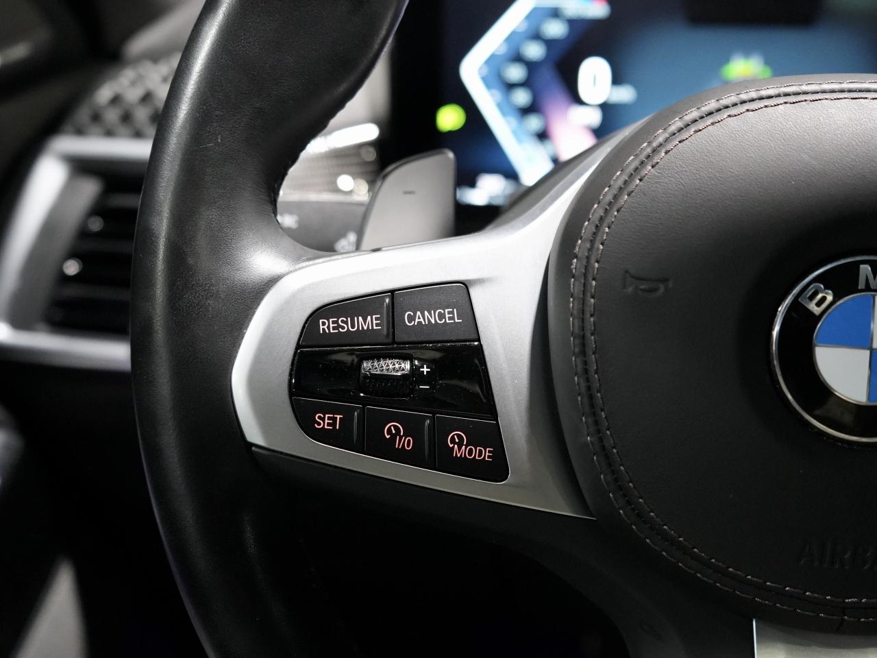 2025 BMW X6 xDrive40i/PANO/HUD/360CAM/22 IN RIM/CARBON FIBER Photo