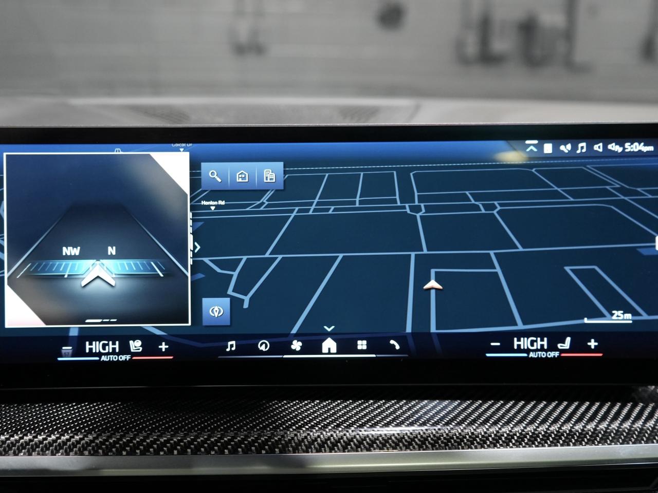 2025 BMW X6 xDrive40i/PANO/HUD/360CAM/22 IN RIM/CARBON FIBER Photo