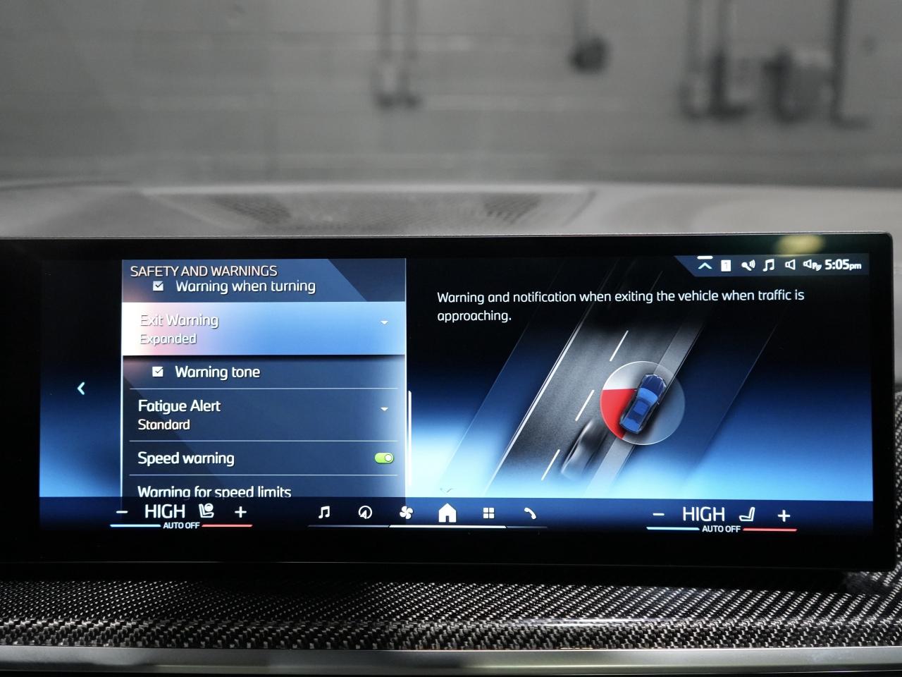 2025 BMW X6 xDrive40i/PANO/HUD/360CAM/22 IN RIM/CARBON FIBER Photo