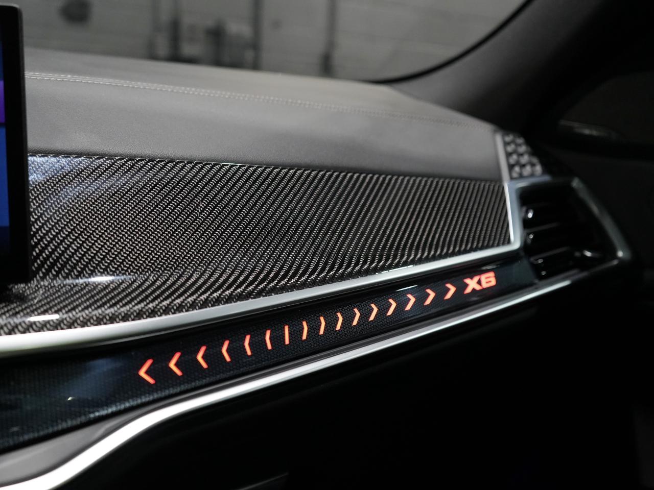 2025 BMW X6 xDrive40i/PANO/HUD/360CAM/22 IN RIM/CARBON FIBER Photo