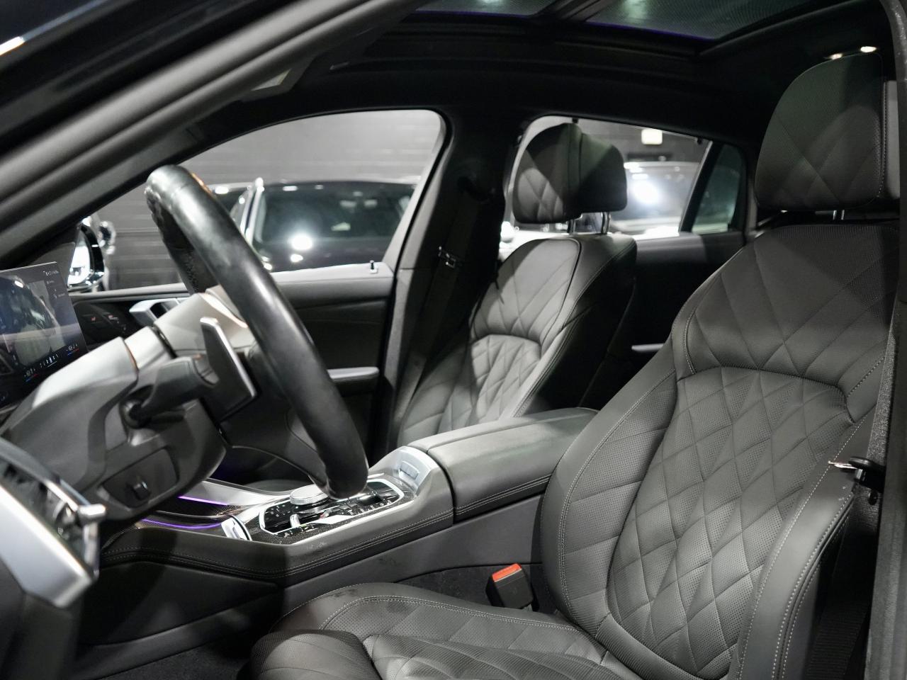 2025 BMW X6 xDrive40i/PANO/HUD/360CAM/22 IN RIM/CARBON FIBER Photo