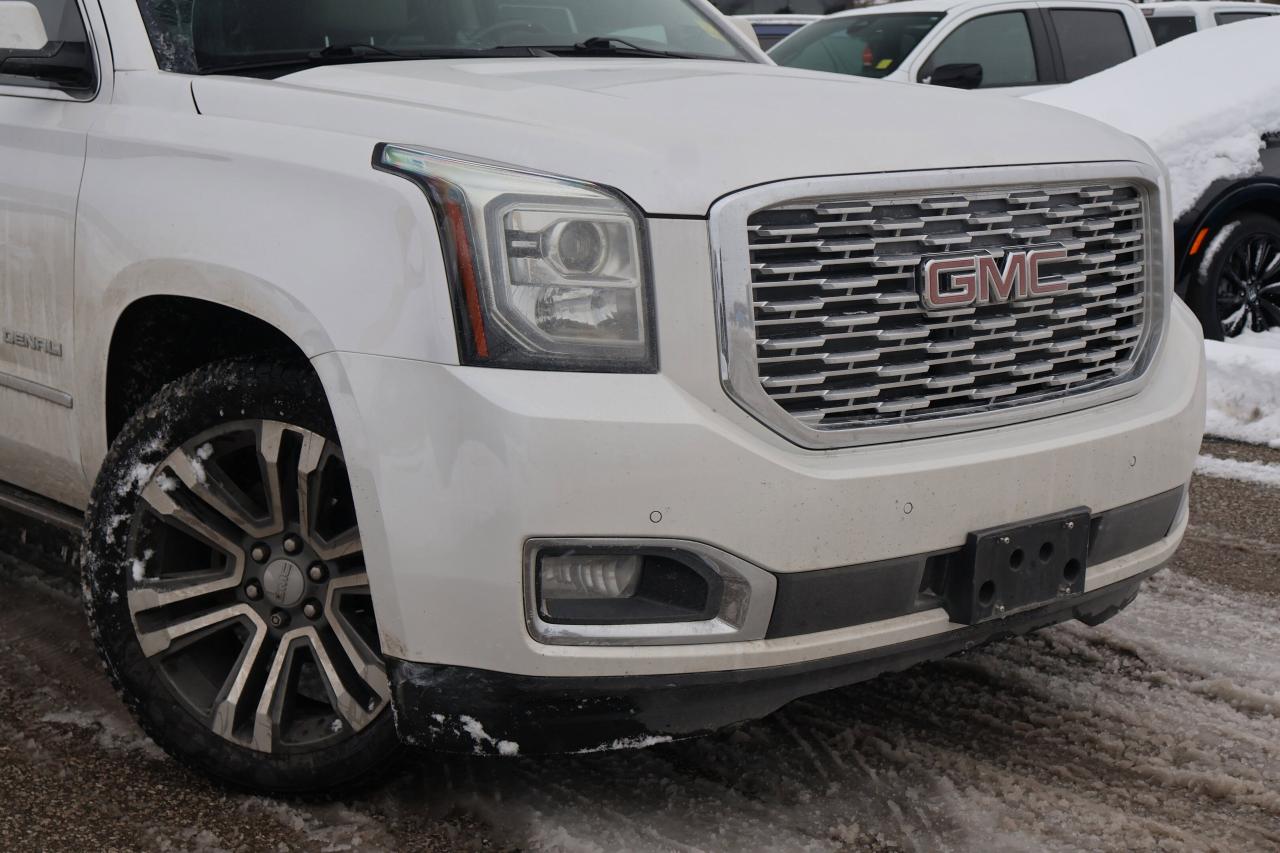 2019 GMC Yukon Denali Photo2