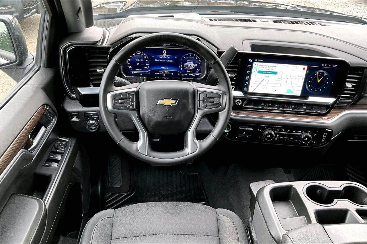 2025 Chevrolet Silverado 1500 LT Crew Cab | 1LT | 5.3L V8 | 4X4 Photo4