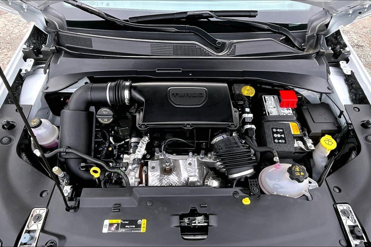 2024 Jeep Compass Limited | Heated Leather | Safety Tech | 4X4 Photo