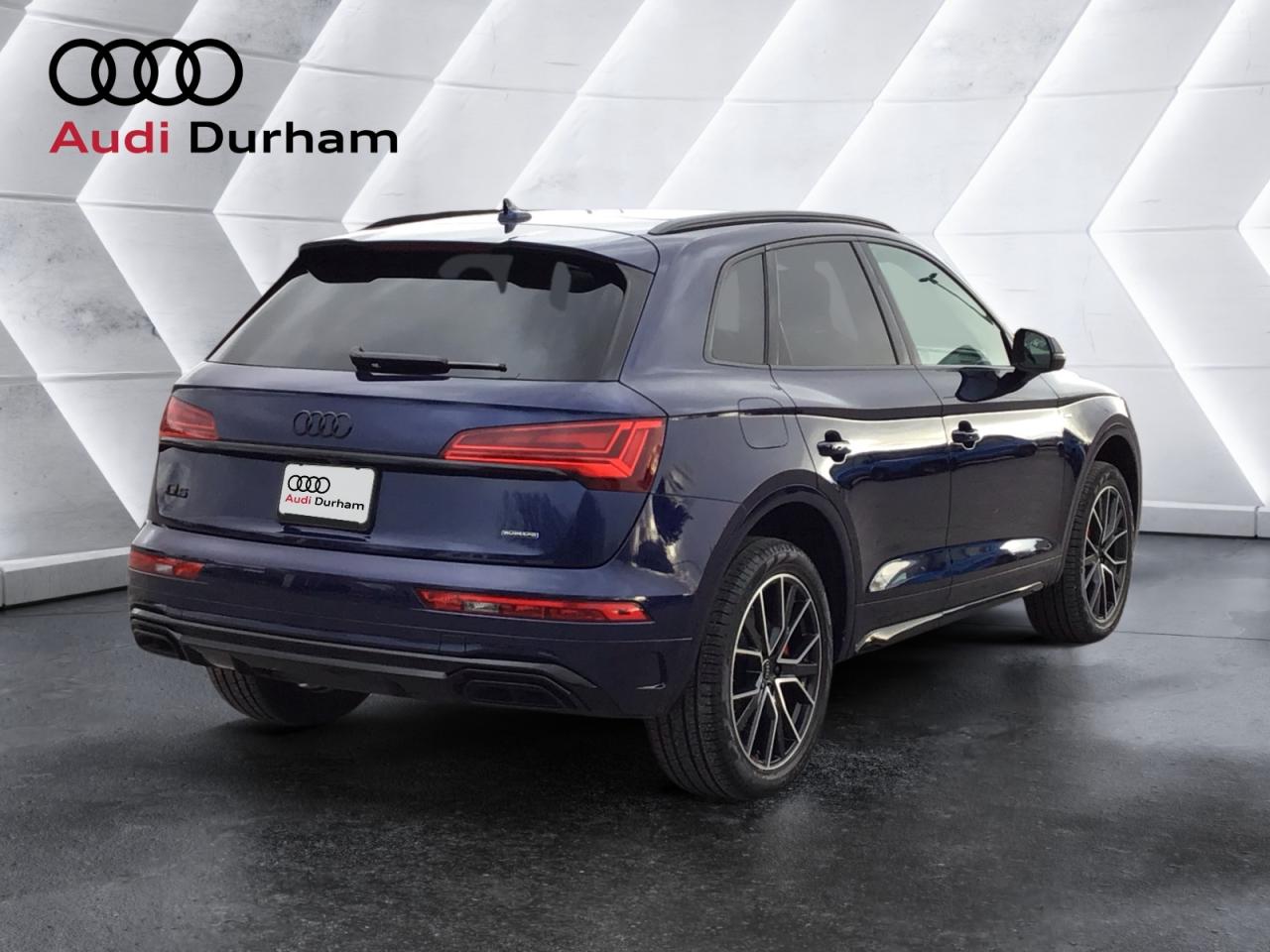 2025 Audi Q5 2.0T Progressiv + Black Competition Pkg Photo4