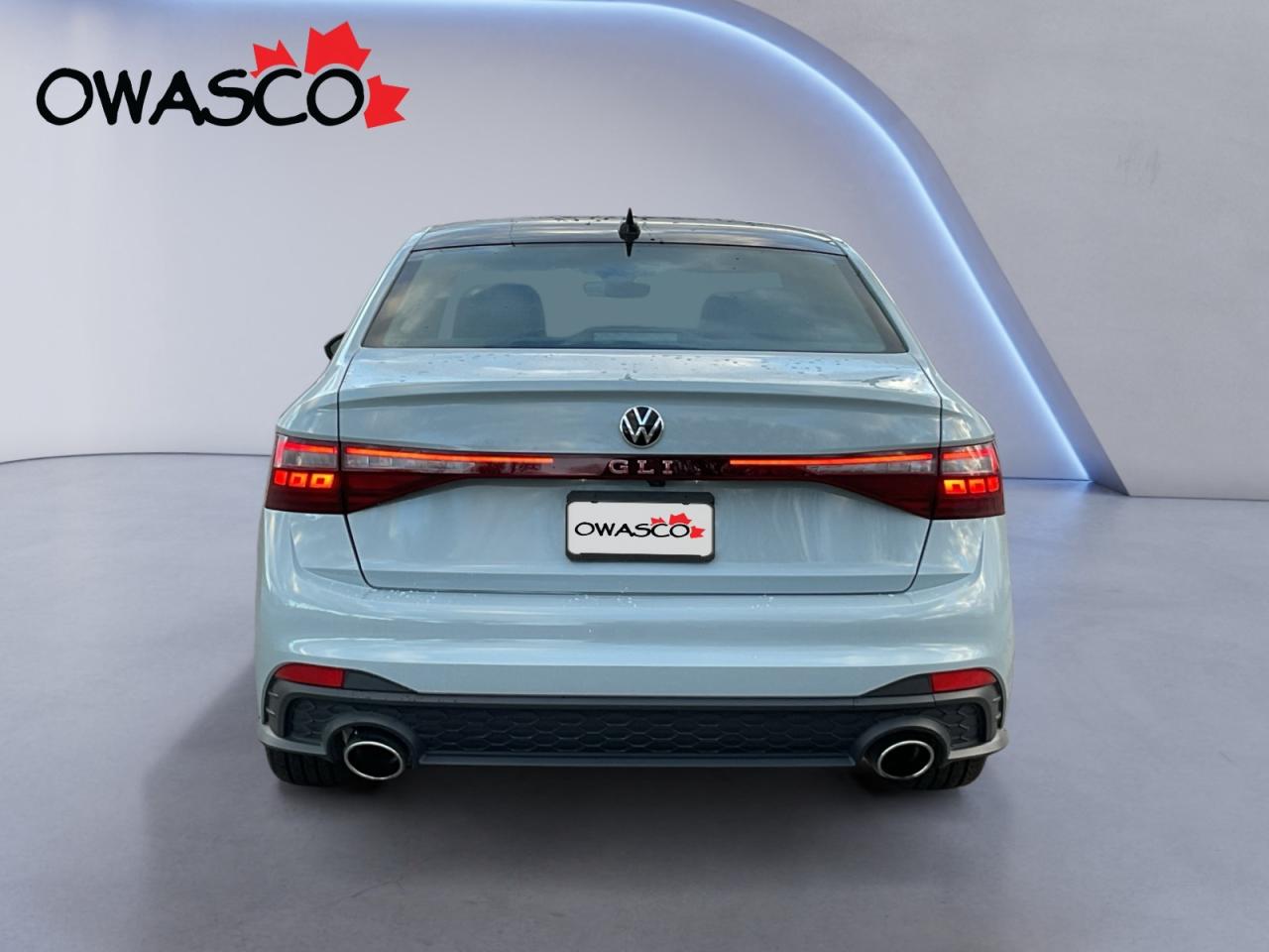 2025 Volkswagen Jetta GLI 2.0L Autobahn! Great kms! Warranty! Photo4