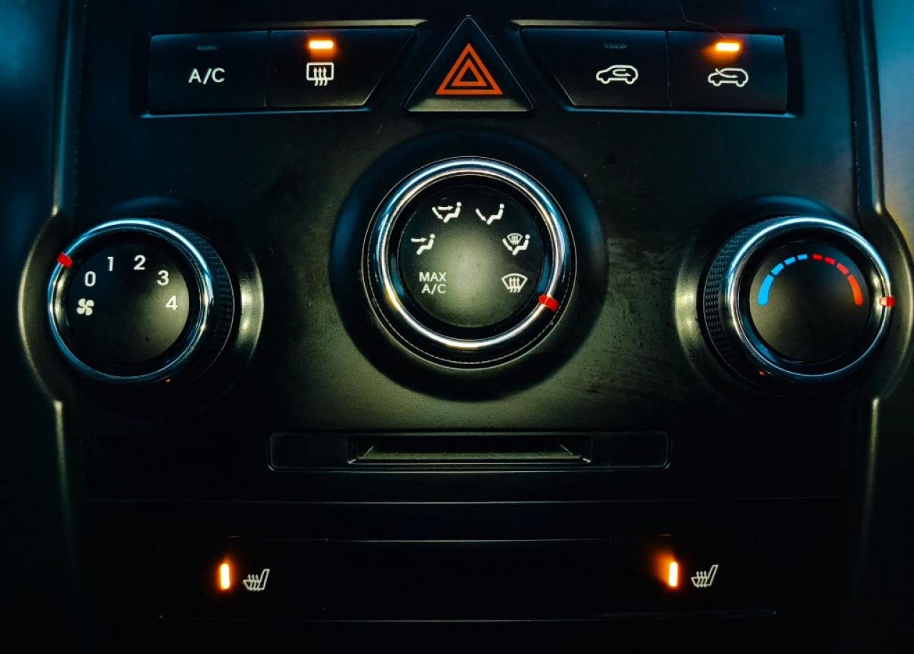 2011 Kia Sorento Front-wheel Drive 4dr I4 Manual LX Photo