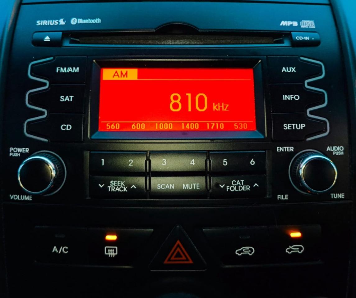 2011 Kia Sorento Front-wheel Drive 4dr I4 Manual LX Photo