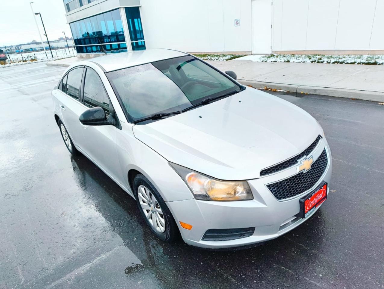 2011 Chevrolet Cruze LS 4dr Sedan Photo3
